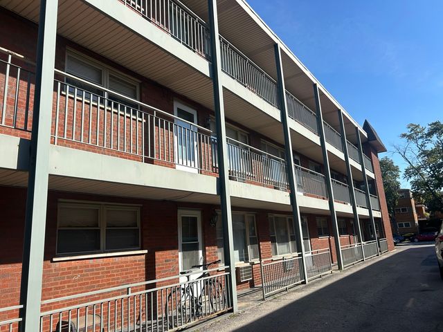 4342 N Kedvale Avenue 2A, Chicago, IL 60641