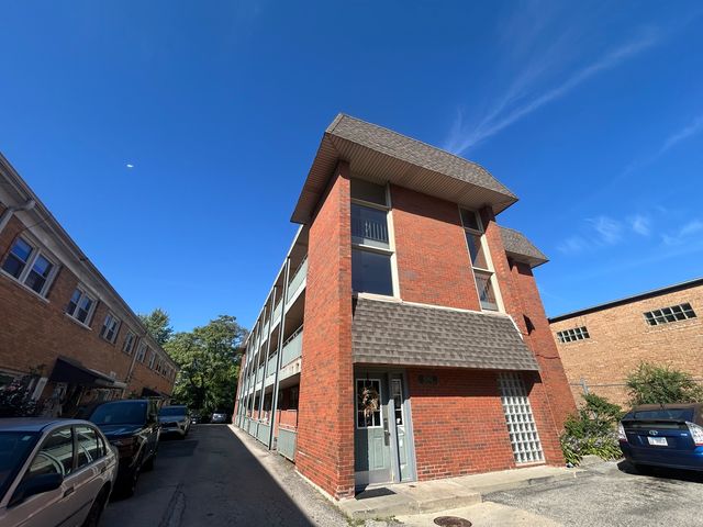 4342 N Kedvale Avenue 2A, Chicago, IL 60641