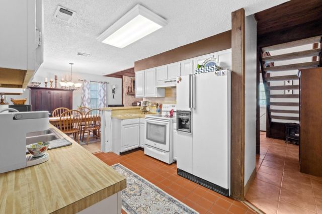 103 S LAURELWOOD DRIVE DR S, Austin, TX 78733