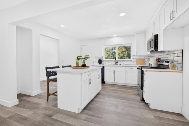 5024 Kenneth Ave, Fair Oaks, CA 95628