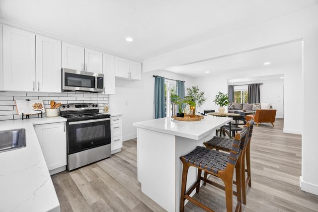 5024 Kenneth Ave, Fair Oaks, CA 95628