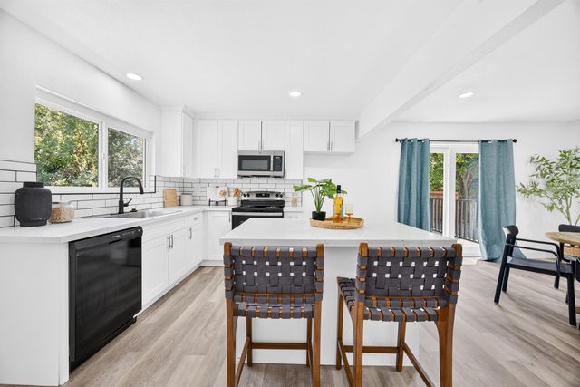 5024 Kenneth Ave, Fair Oaks, CA 95628