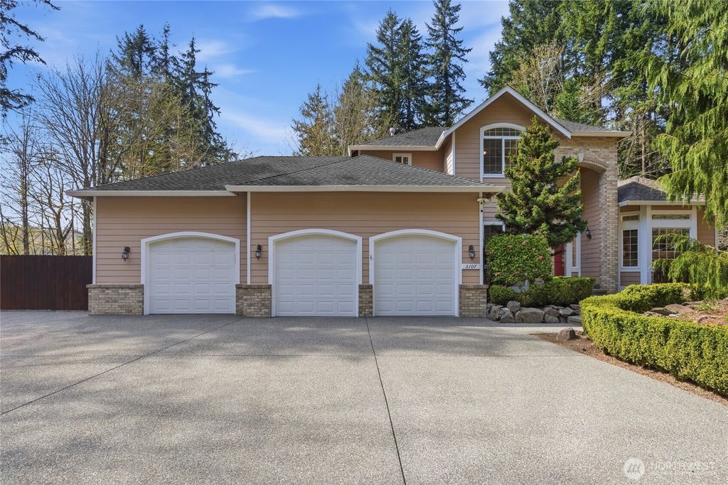 5107 218th Avenue NE, Redmond, WA 98053