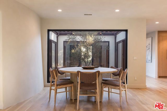 2419 Westridge Road, Los Angeles, CA 90049