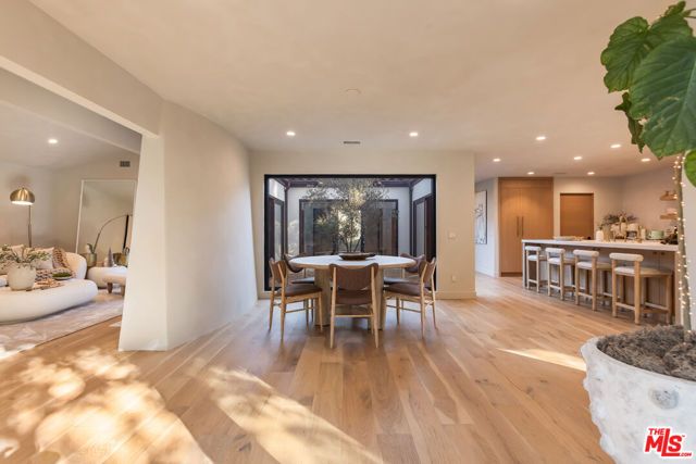 2419 Westridge Road, Los Angeles, CA 90049