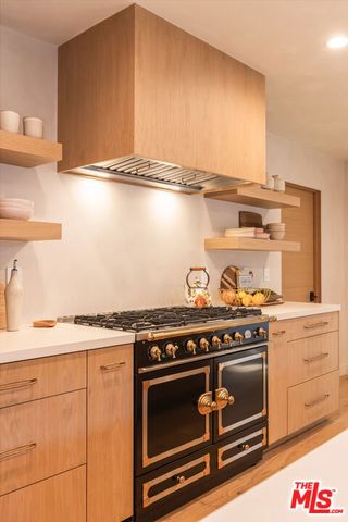 2419 Westridge Road, Los Angeles, CA 90049