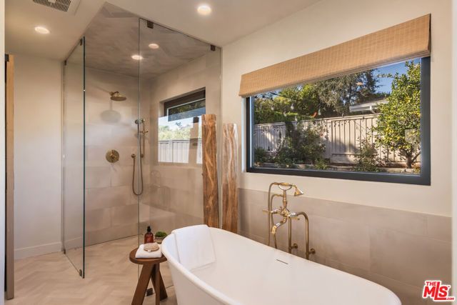 2419 Westridge Road, Los Angeles, CA 90049