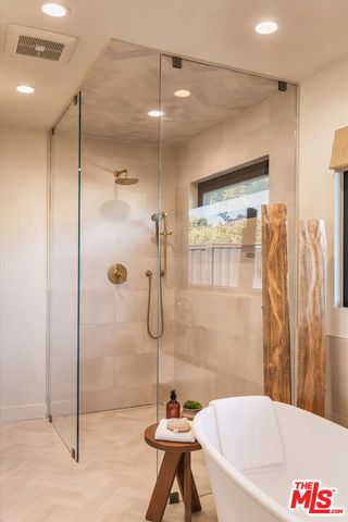 2419 Westridge Road, Los Angeles, CA 90049