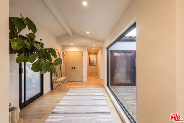 2419 Westridge Road, Los Angeles, CA 90049