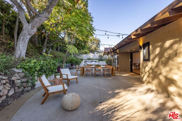 2419 Westridge Road, Los Angeles, CA 90049