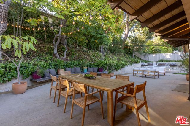 2419 Westridge Road, Los Angeles, CA 90049