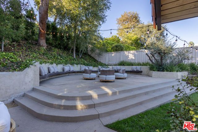 2419 Westridge Road, Los Angeles, CA 90049