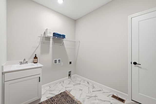 727 Rosebud Lane, Delano, MN 55328