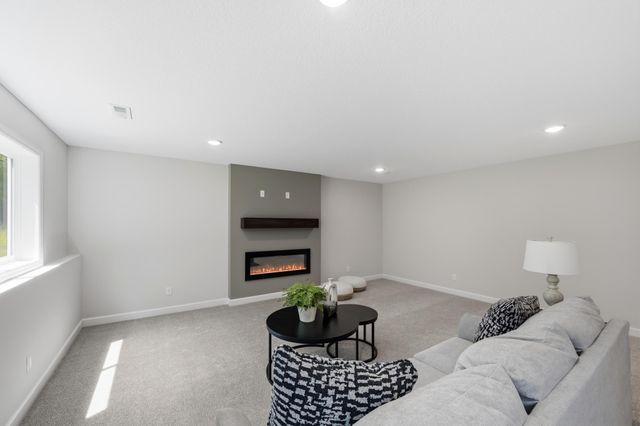 727 Rosebud Lane, Delano, MN 55328