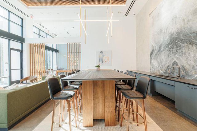 10505 Deerwood Road 134, Houston, TX 77042