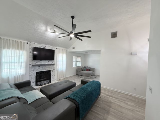 106 Elk Grove Drive, Auburn, GA 30011