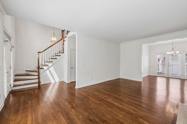 3037 Woodlawn Dr, Nashville, TN 37215