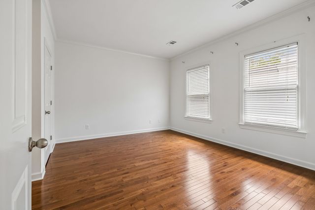 3037 Woodlawn Dr, Nashville, TN 37215