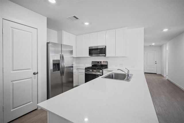 1718 Primrose Pointe Drive, Crosby, TX 77532