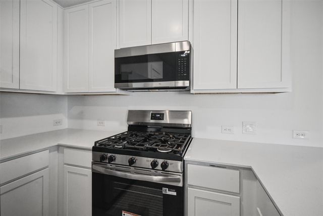 1718 Primrose Pointe Drive, Crosby, TX 77532