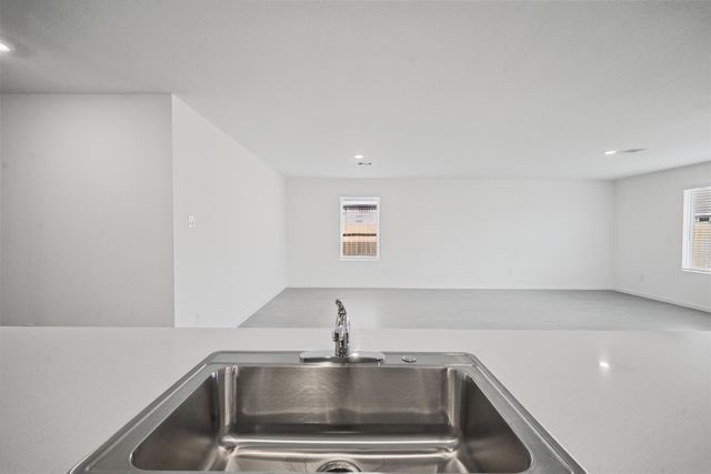 1718 Primrose Pointe Drive, Crosby, TX 77532