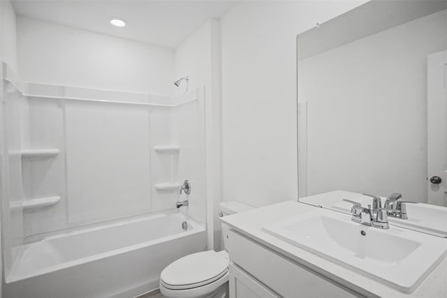 1718 Primrose Pointe Drive, Crosby, TX 77532