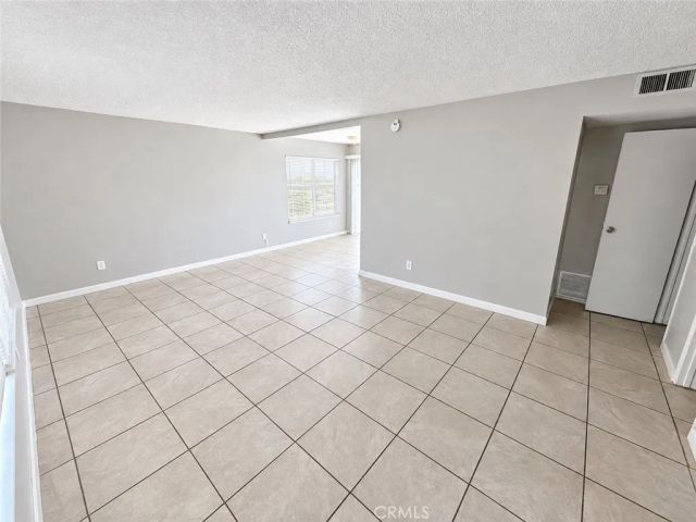 16810 Village F, Fontana, CA 92336