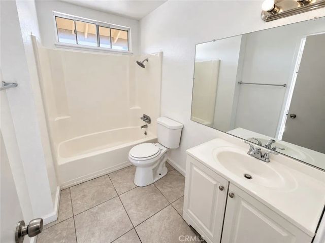 16810 Village F, Fontana, CA 92336