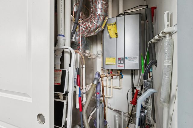 6420 Aspen Lane, Wonder Lake, IL 60097