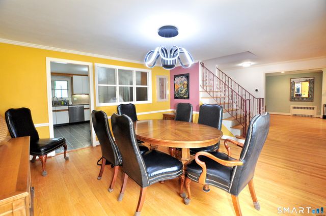 44 Miamis Road, West Hartford, CT 06117
