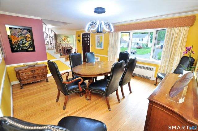 44 Miamis Road, West Hartford, CT 06117