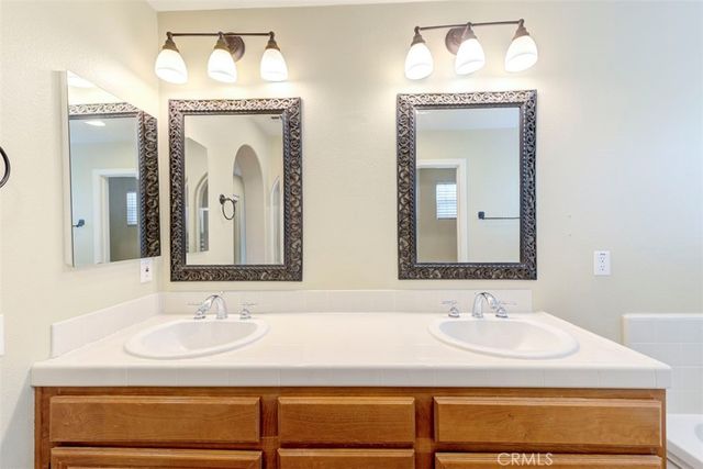 21 Savannah Lane, Ladera Ranch, CA 92694