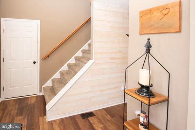 2038 VALLEY VIEW DR, Quakertown, PA 18951