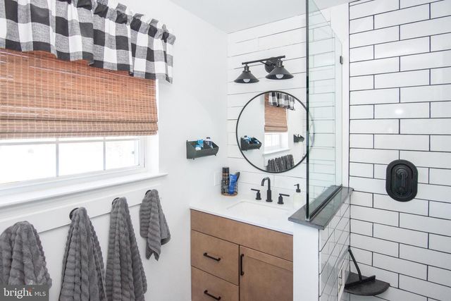 2038 VALLEY VIEW DR, Quakertown, PA 18951