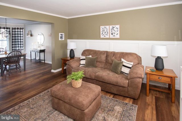 2038 VALLEY VIEW DR, Quakertown, PA 18951