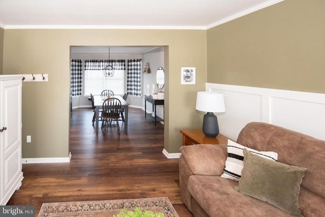 2038 VALLEY VIEW DR, Quakertown, PA 18951