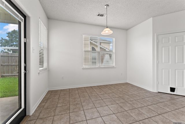 20147 Bur Oak Dr, Zachary, LA 70791