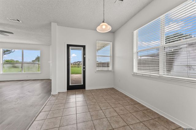 20147 Bur Oak Dr, Zachary, LA 70791