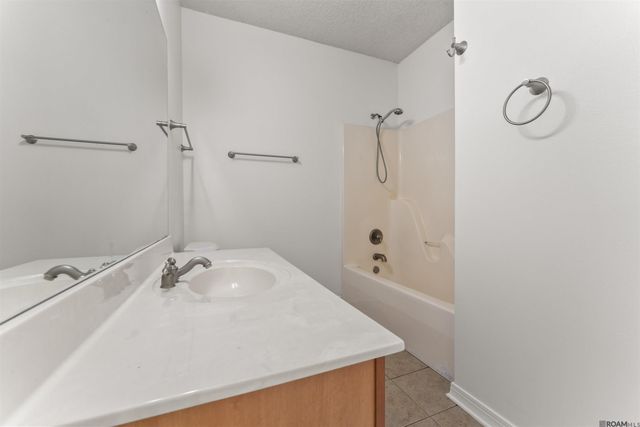 20147 Bur Oak Dr, Zachary, LA 70791
