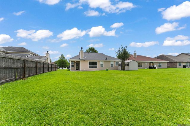 20147 Bur Oak Dr, Zachary, LA 70791
