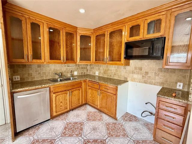 11322 Covello, Sun Valley, CA 91352