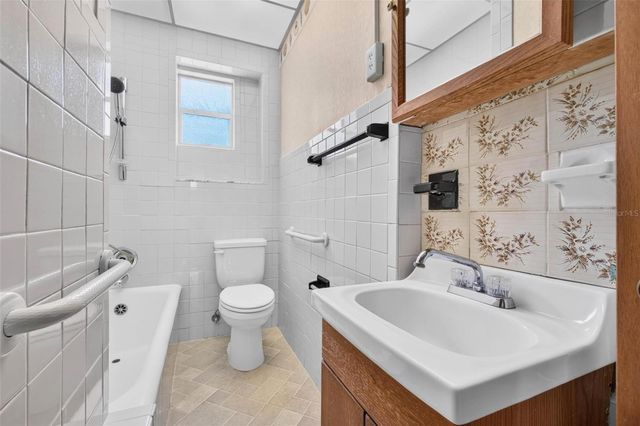 2600 25TH AVENUE N, St Petersburg, FL 33713