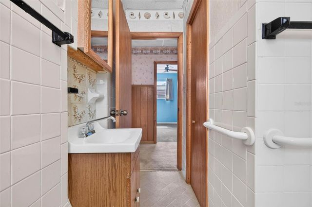 2600 25TH AVENUE N, St Petersburg, FL 33713