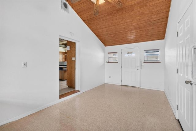 2600 25TH AVENUE N, St Petersburg, FL 33713