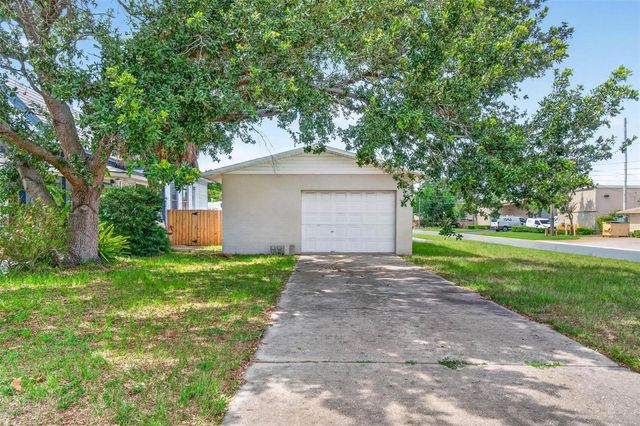 2600 25TH AVENUE N, St Petersburg, FL 33713
