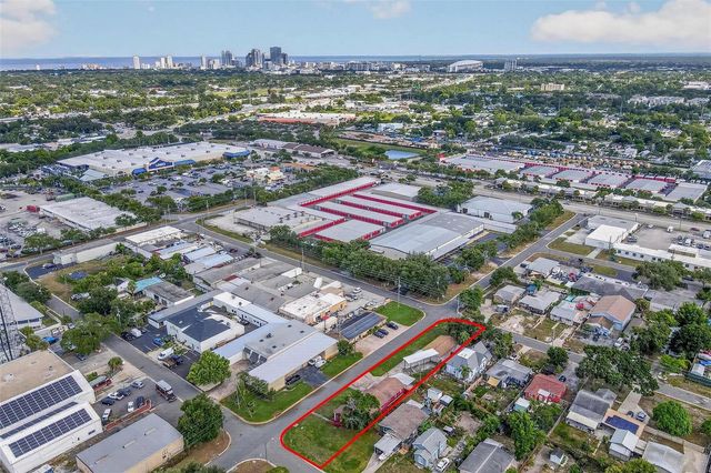 2600 25TH AVENUE N, St Petersburg, FL 33713