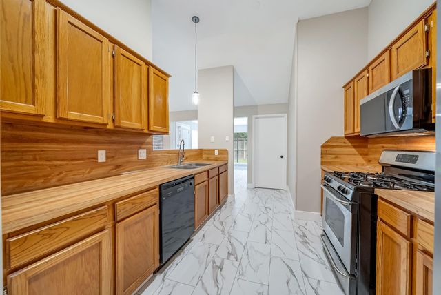 7722 Covington Drive, Houston, TX 77095