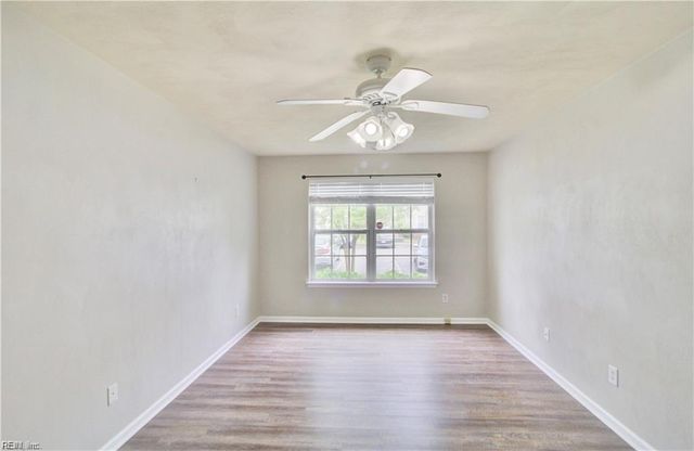 2910 Tracker LN, Chesapeake, VA 23321