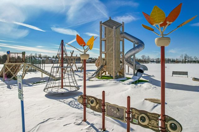 2645 Weyant Street, Lewis Center, OH 43035