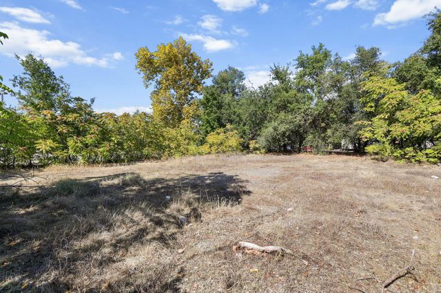 350 Park Marina Circle, Redding, CA 96001